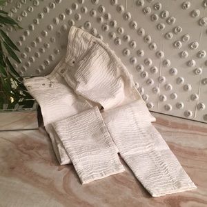H&M White Textured Skinny Fit Pants Size 2